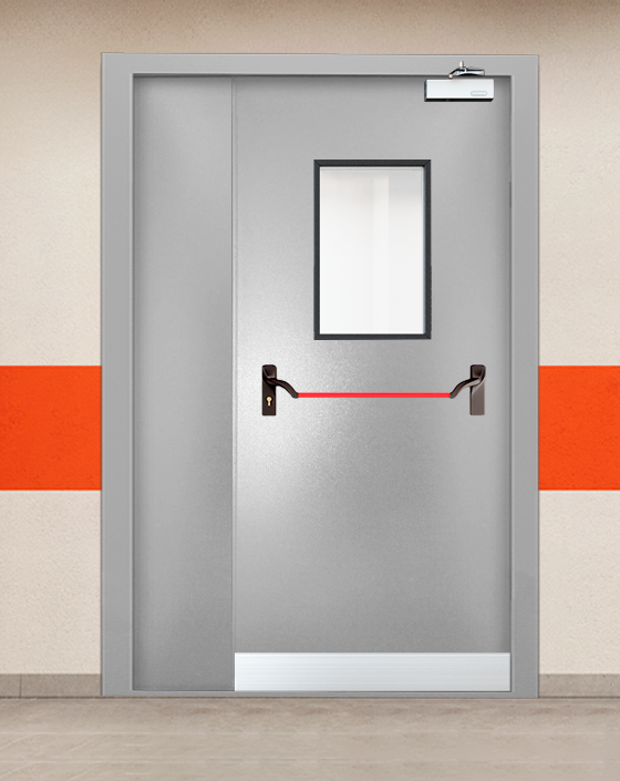 Противопожарная полуторная серая дверь порошковым напылением EI-90 с ручкой антипаника, прямоугольным окном, узким отбойником