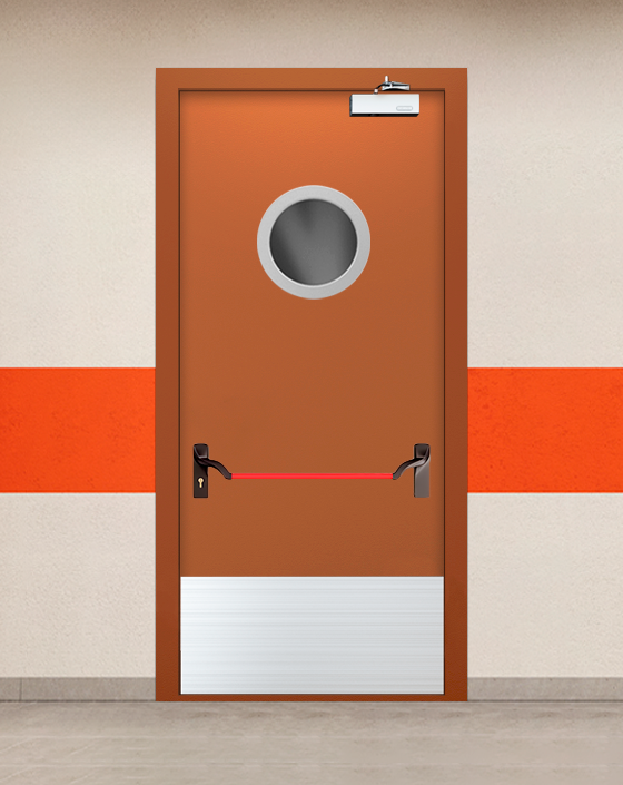 Противопожарная однопольная коричневая дверь EIW 60 с ручкой антипаника, круглым окном, широким отбойником