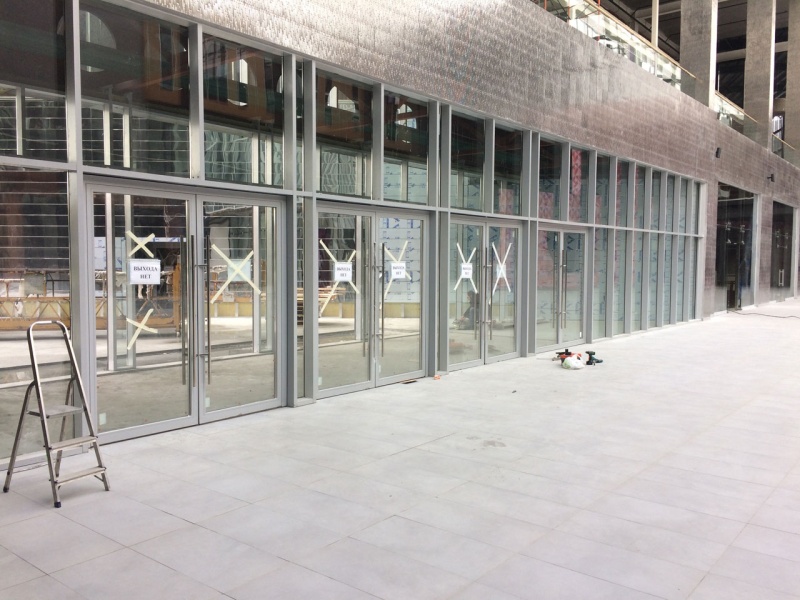 Противопожарные двери в торговые центры: безопасность превыше всего