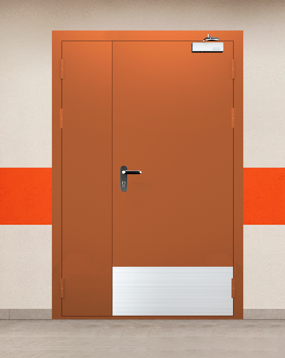 Противопожарная полуторная коричневая дверь EIS 45 с блестящей ручкой, широким отбойником